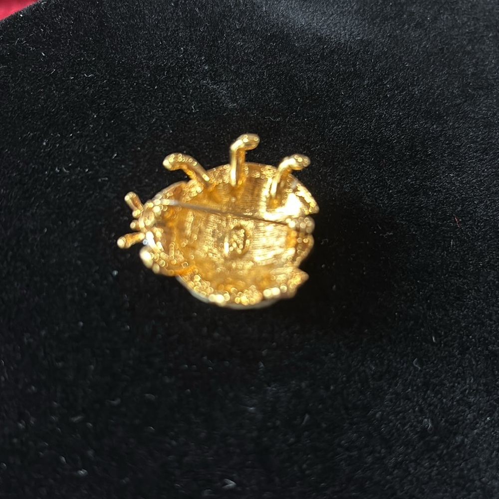 Joan Rivers beige rhinestone gold toned ladybug pin. Adorable! - Picture 5 of 5
